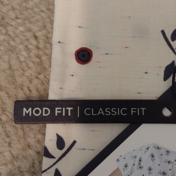 Ben Sherman Floral Shirt - Picture 3 of 6